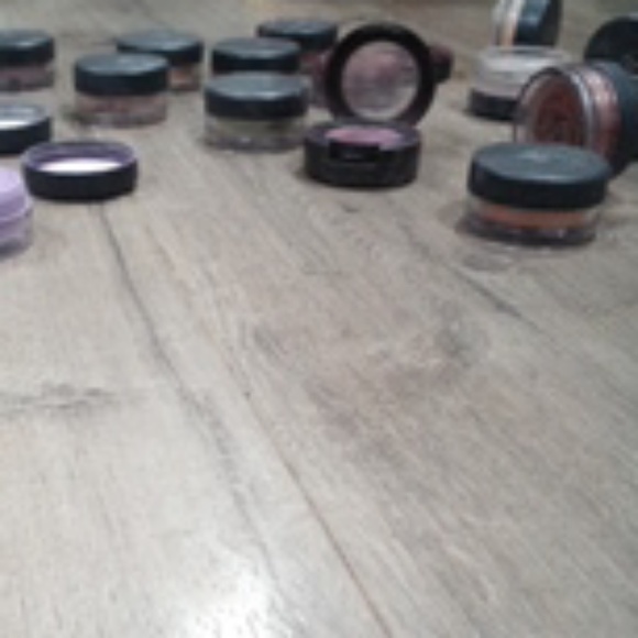 Makeup - Picture 4 of 4